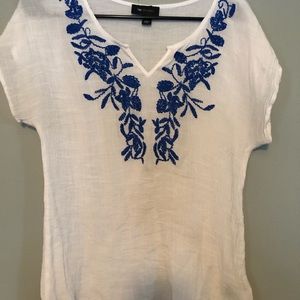 White knit shirt